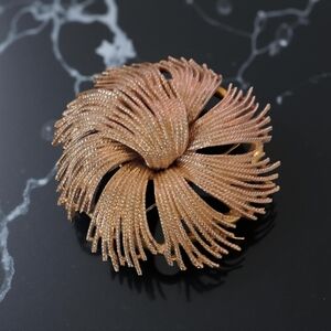 Sarah Coventry Gold Feathered Brooch